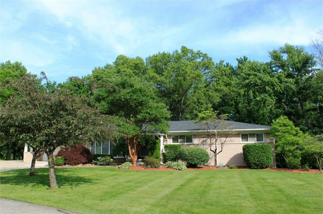 Stratford Knolls Rochester Hills MI Homes for sale